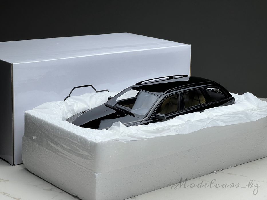 1:18 BMW E39 Touring коллекционная модель