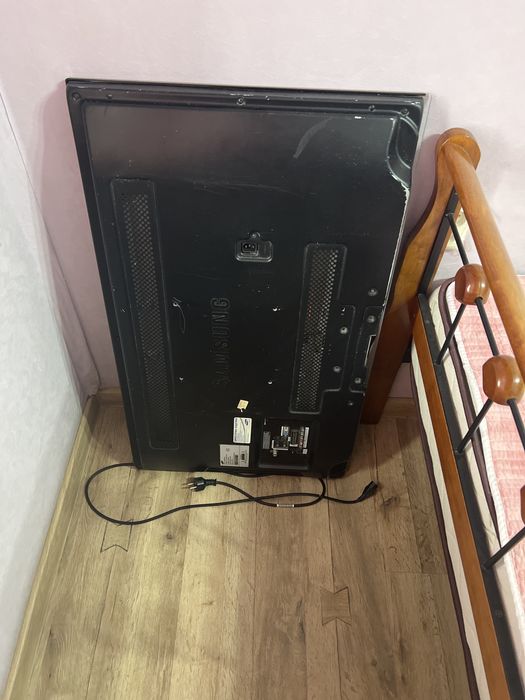 Телевизор samsung