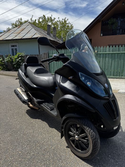 Scuter Piaggio MP3 400 LT / 3 roti / Categ B/L5E