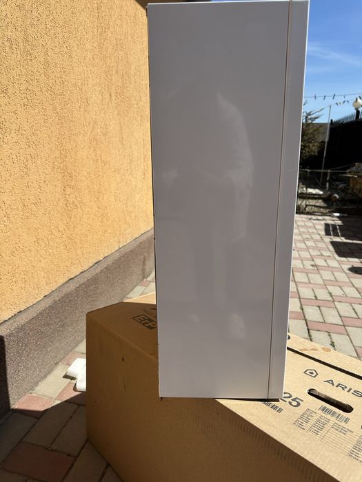 Vând centrală electrică Ferroli, putere 6 kW, alimentare pe curent electric.