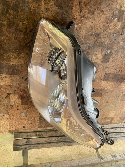 Ляв фар за ситроен ц5