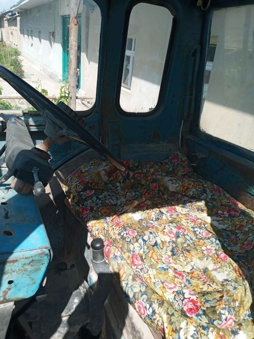 Belarus MTZ80 sotiladi