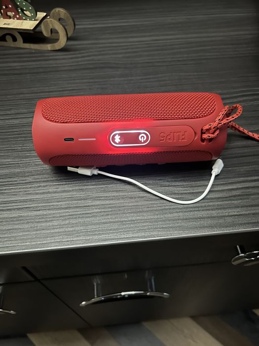 Vând boxǎ JBL flip 5