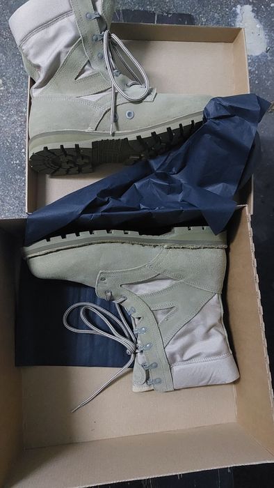 Bocanci combat de vara