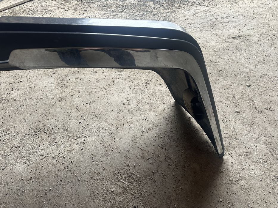 Продам бампер мерс 124