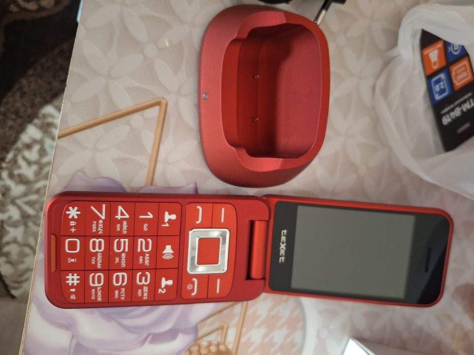 Продам телефон новый