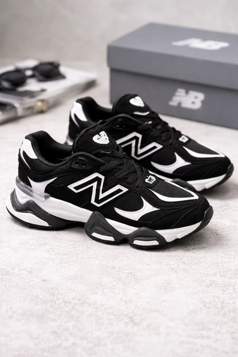 Продавам дамски маратонки