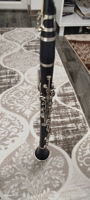 Clarinet foarte bun preț negociabil schimb doar la alegerea mea