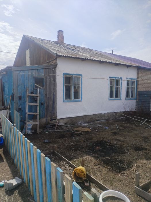 Продам теплый  дом в заводском