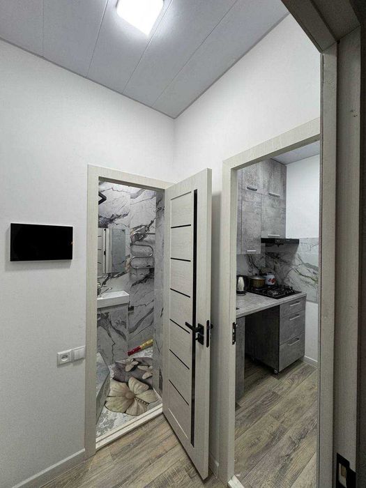 1 xona kvartira sotiladi