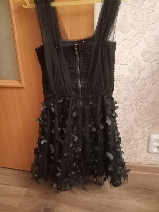 Вечернее чёрное платье