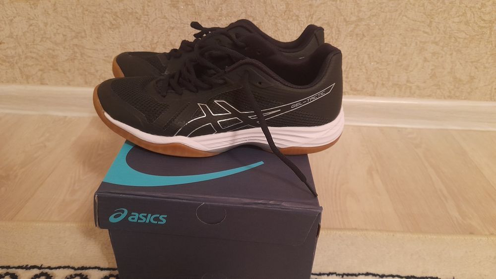 Asics-tactic  Для Валейбол и Футзал и На улице как красовка 3 вариант