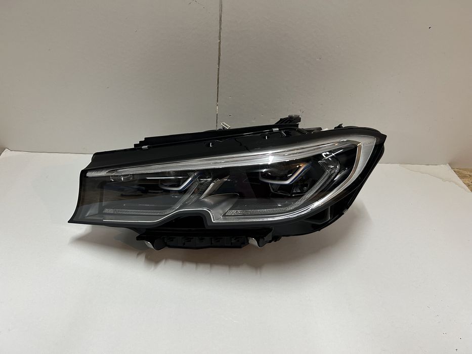 Far bmw G20 G21 laser seria 3 an 2019-2022 stanga