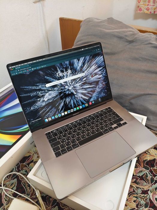 Macbook Pro 16-inch [2019, 1tb SSD, 16gb ram]