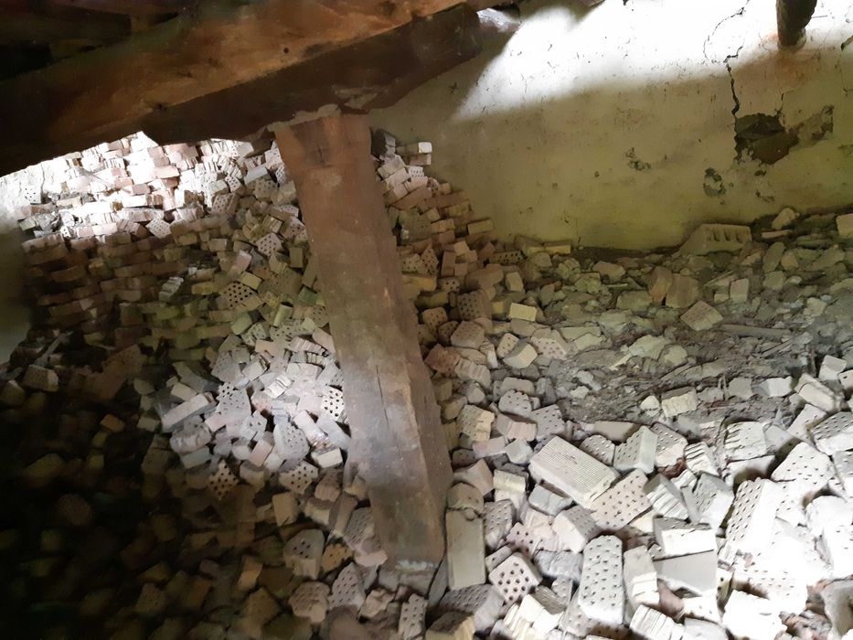 Продавам къща с парцел
с. Звезда, Търговище