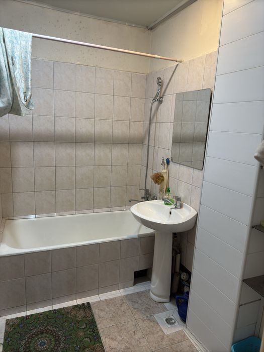 Хамза, Новза метрода  3 хонали уй сотилади.