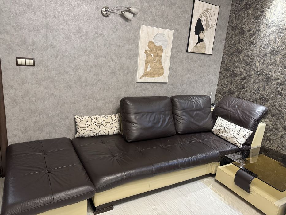 Ъглов диван от естествена кожа