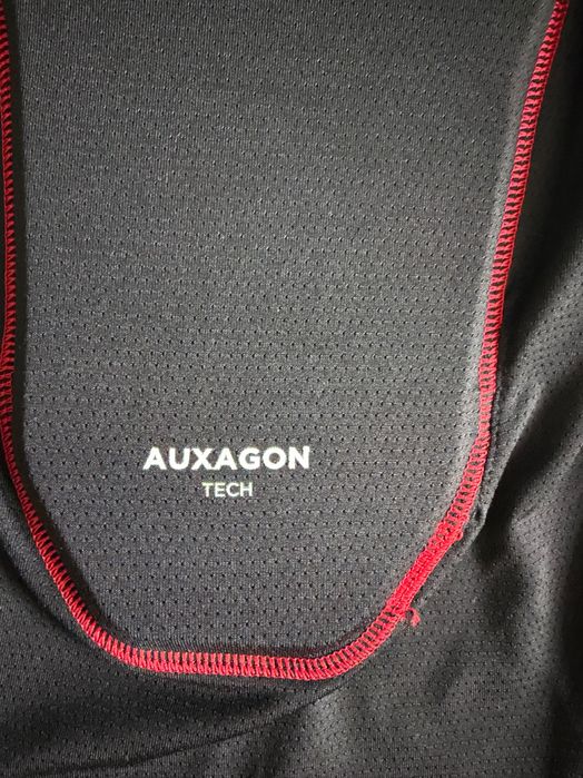 Нагръдник Auxagon tech