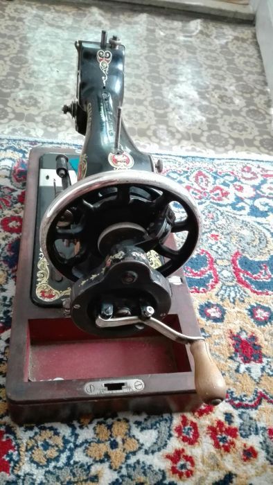 Шевна машина Singer