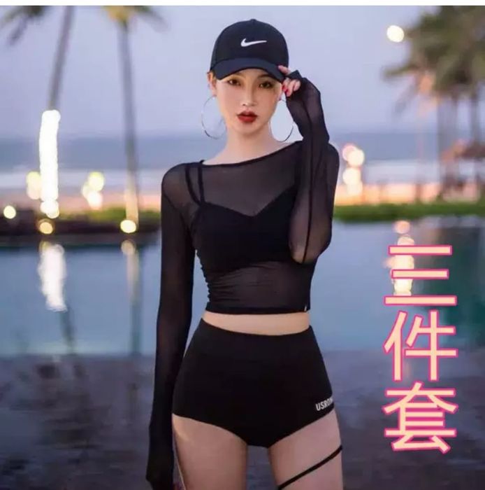 Продам купальник размер 42