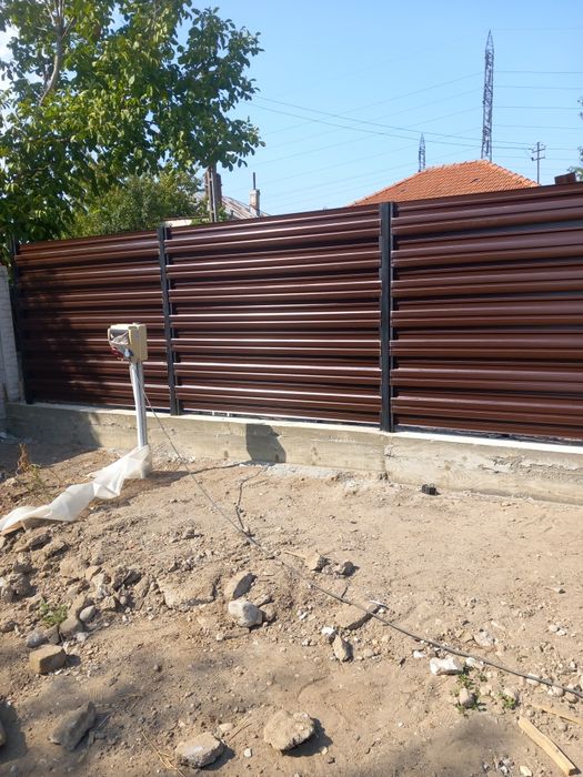 Construim garduri și porți la comanda clientului