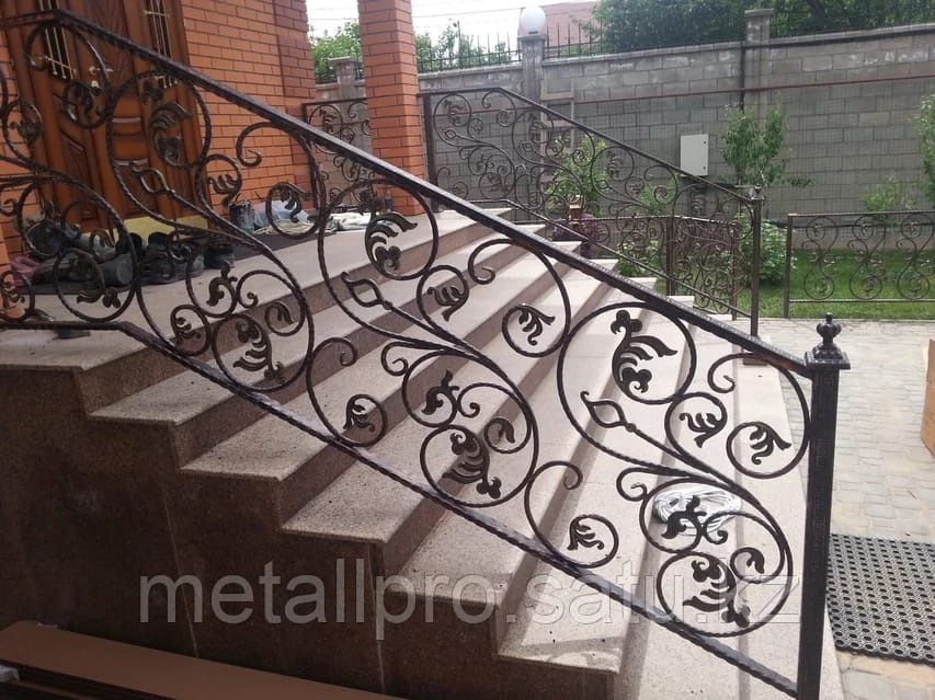 Решётки на окна металлические