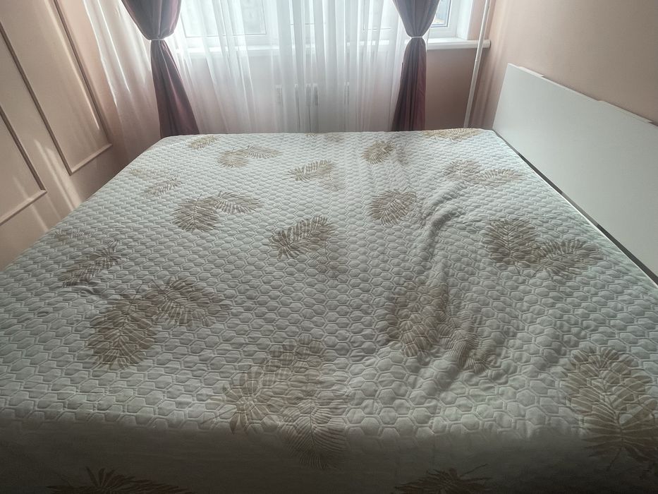 Кровать двуспальная