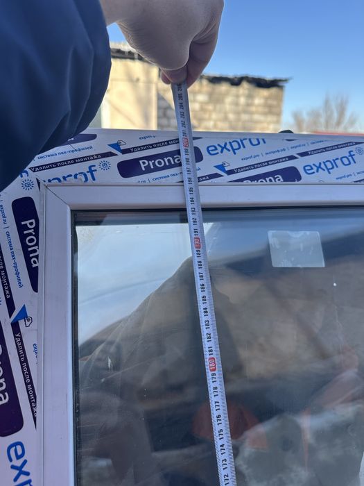 пластиковый дверь