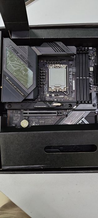 Материнская плата ASUS ROG STRIX Z790-H GAMING WI FI