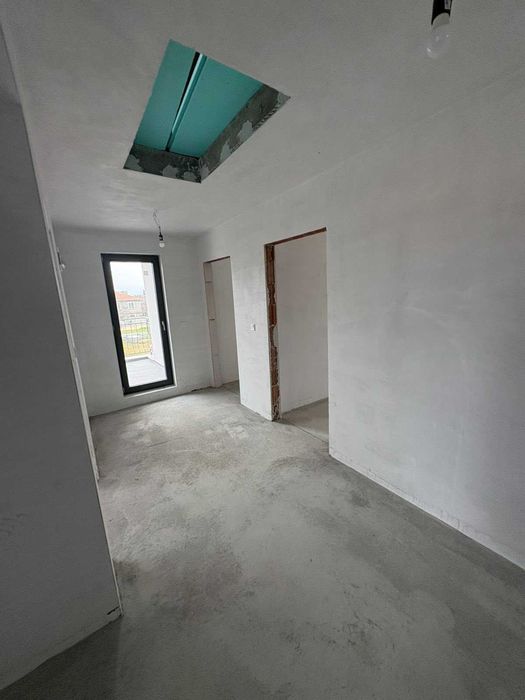 Продава се Къща в с. Златитрап, Област Пловдив - 263 кв.м за 689 €/кв.м - Снимка #2