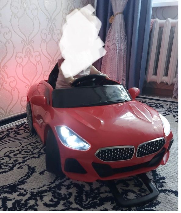 Машина детская на аккумуляторе