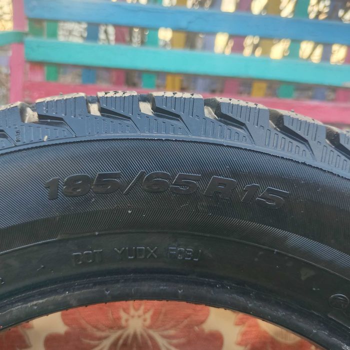 Шины зимние 3 шт.