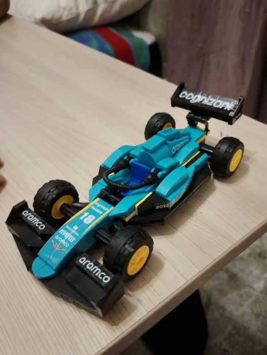 Лего машина продаю