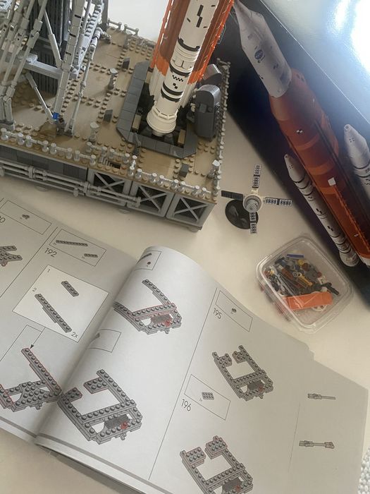LEGO Icons NASA Artemis Space Launch System 10341 – Ca nou