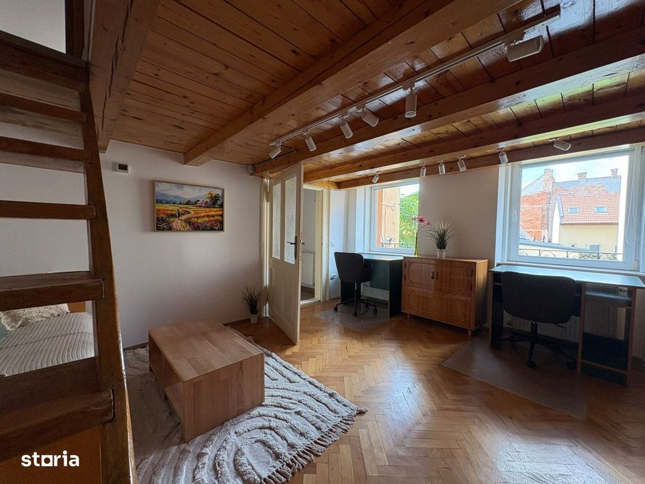 Apartament ULTRACENTRAL 3 camere | 2 dormitoare | 2 bai | balcon + cur