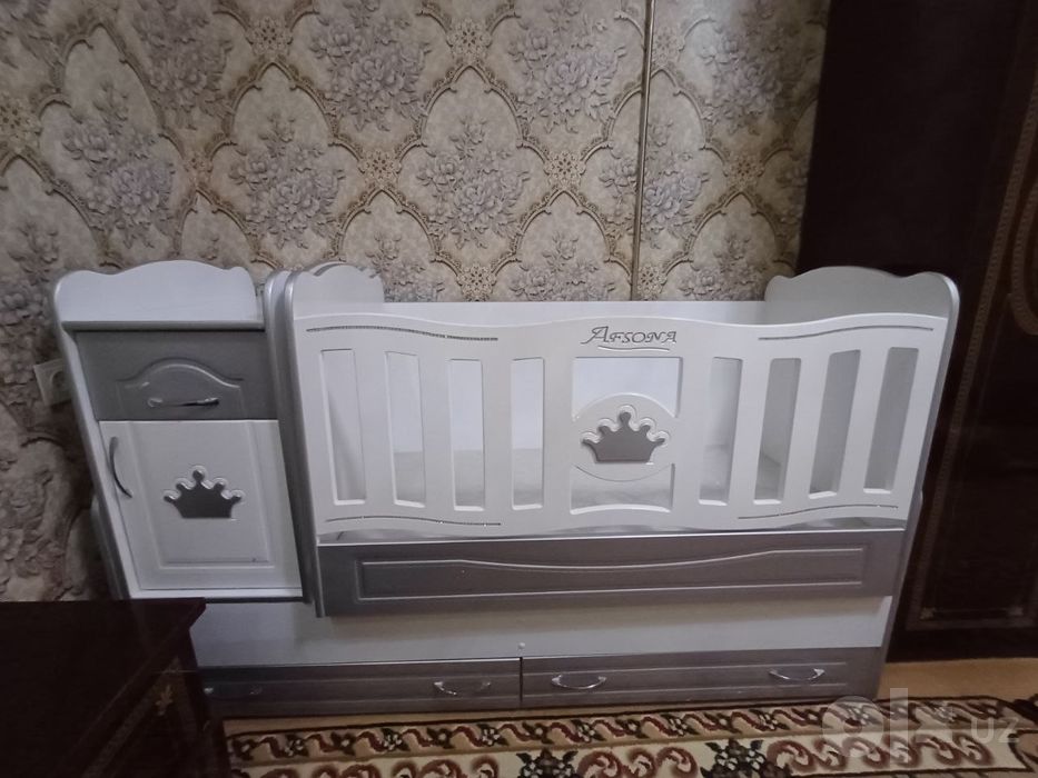 Bolalar kravati holati yaxshi