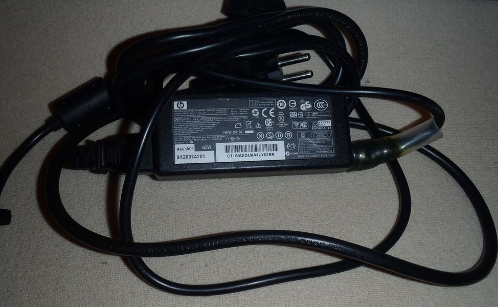 Блок питания зарядное для ноутбука НР оригинал новое