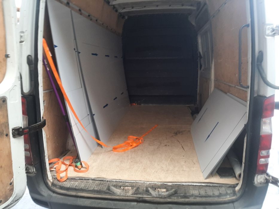 Transport marfa relocari debarasari mobilier mutari canapele mobila