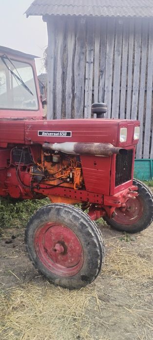 Vând tractor Universal 650