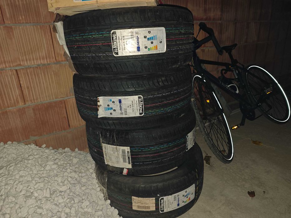 Anvelope viking(sub brend continental) 245/40 R18 noi