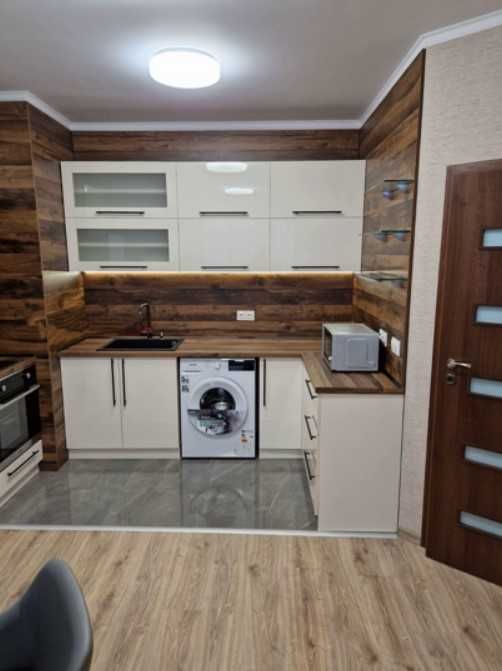 Двустаен апартамент под наем Младост 4