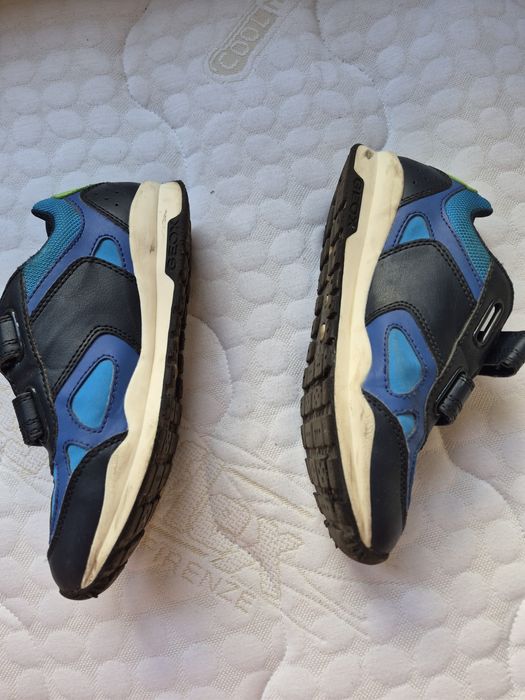 Детски обувки и мартонки Geox  34 номер