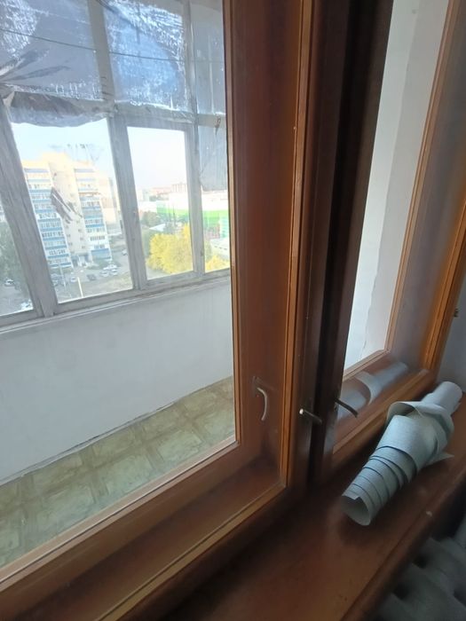 Продам окно с дверью деревянные б/у