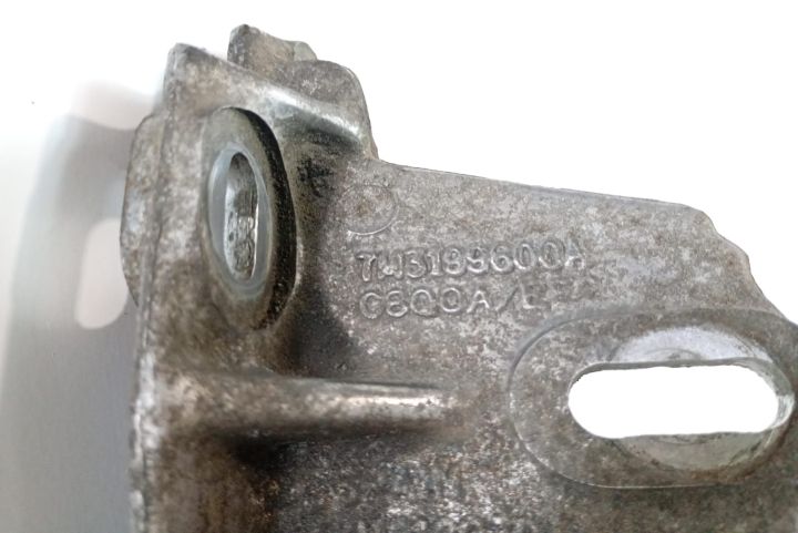 Suport motor 7M3199600A Seat Alhambra prima generatie (facelift) seri