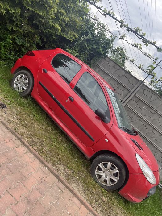 Vând Peugeot 206+ pentru dezmembrari