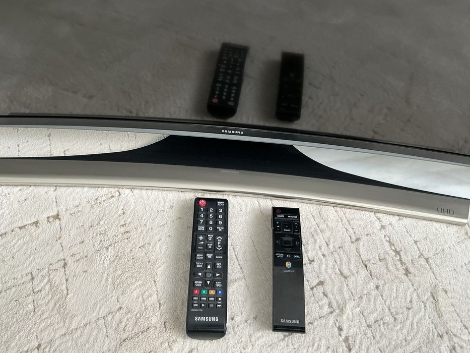 SAMSUNG SMART TV -  UHD Model : UE40JU6500W - 40” с извит ецкран