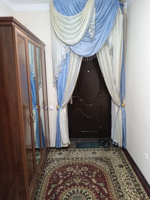 Urganch shahar manej yonida Uy ijaraga beriladi