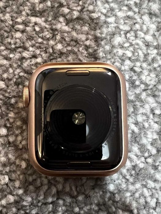 Apple Watch SE 1st Gen. 40mm Aluminium GPS Gold