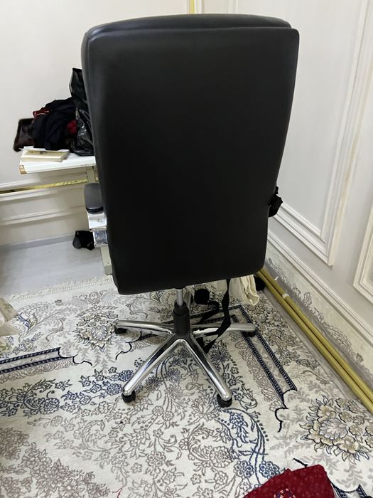 Ofisniy stul. Srochna sotiladi