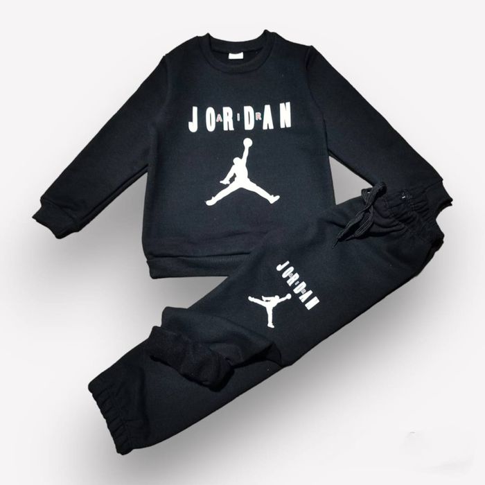 Детски екипи Gap и Jordan
